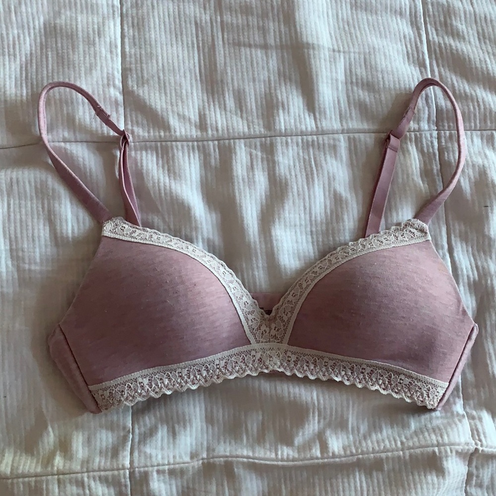 laced ,wireless t-shirt bra